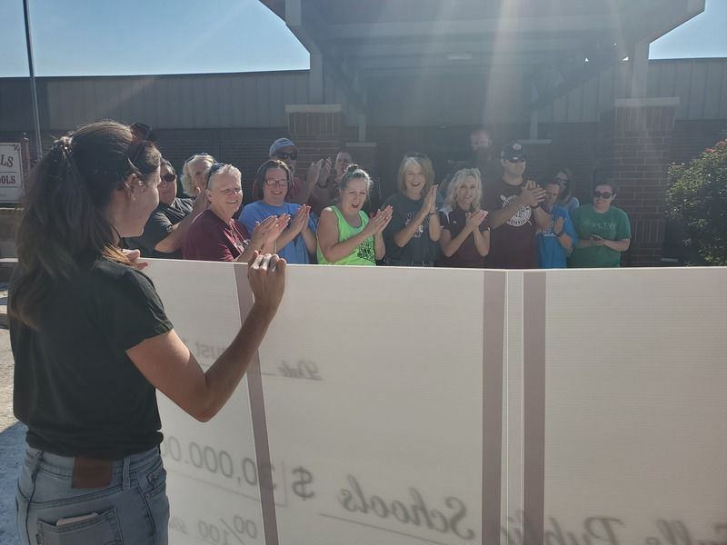 Clorox donates $30,000 to Webbers Falls Schools